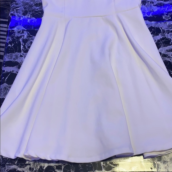 New (w/o tags) Short white dress - Picture 2 of 4